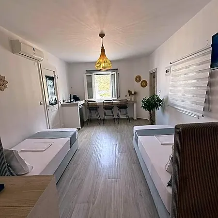 Chrysa House 2* Kamarai