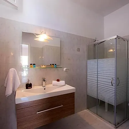 Chrysa House Hotel